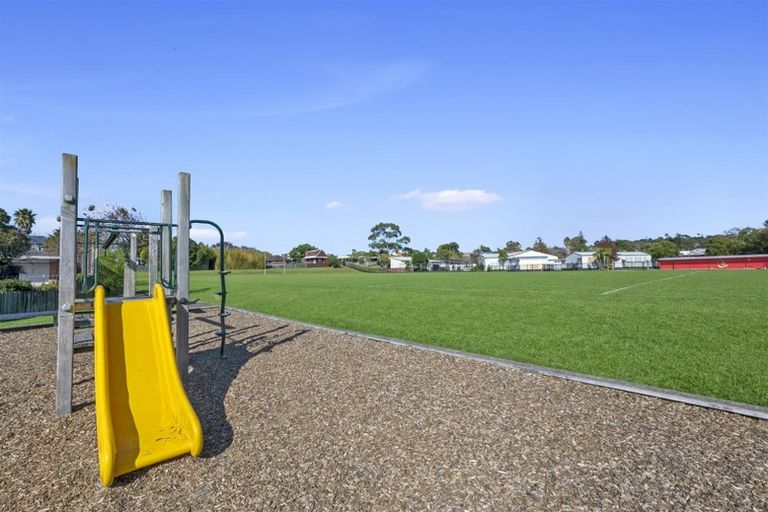 Photo of property in 12a Croydon Road, New Lynn, Auckland, 0600