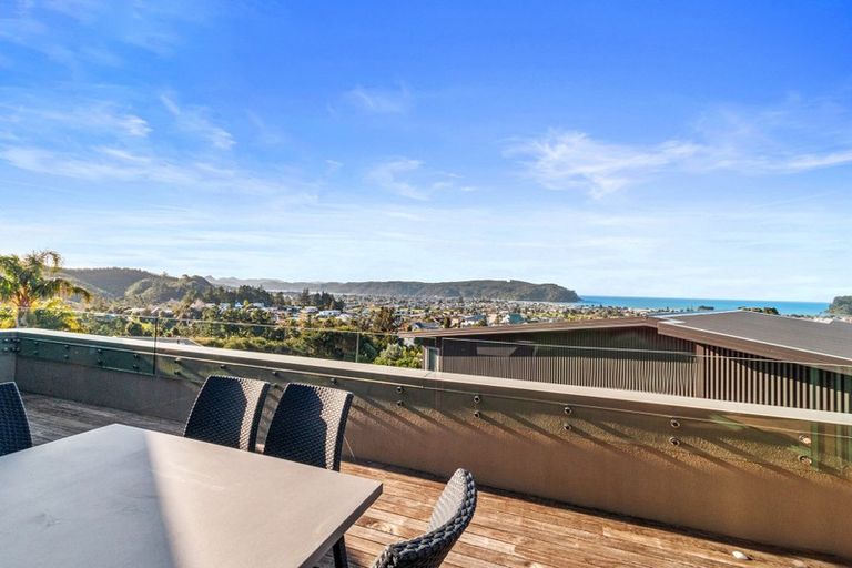 Photo of property in 111 Pacific View Drive, Whangamata, 3620