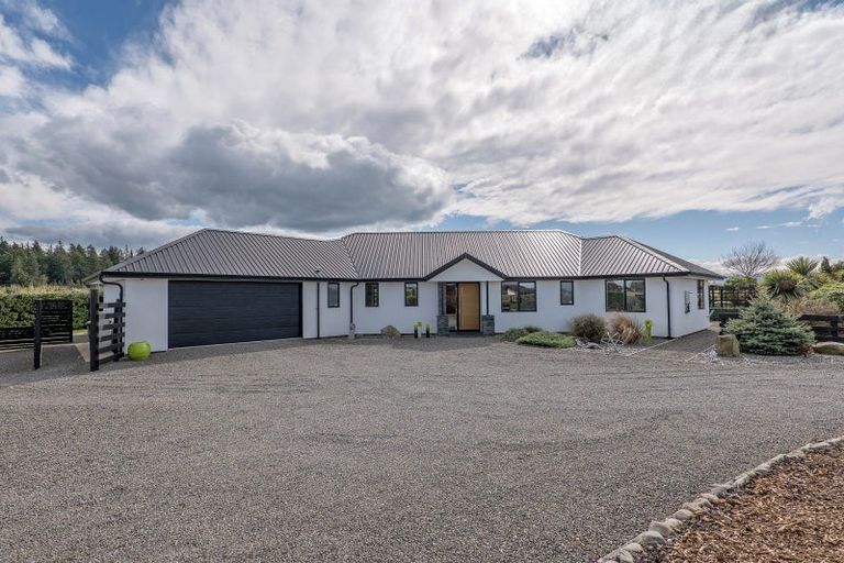 Photo of property in 29 Whitcombe Place, Darfield, 7571