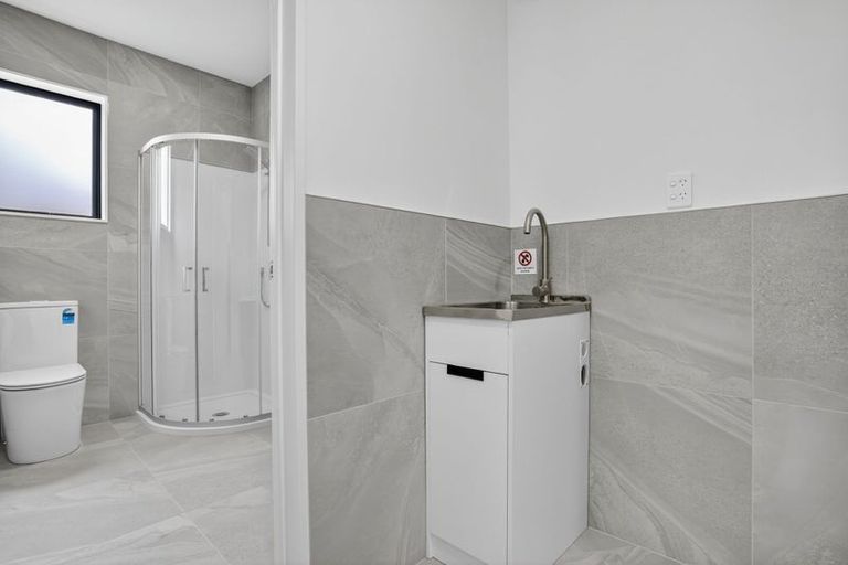 Photo of property in 10 Kaapehu Street, Karaka, 2578