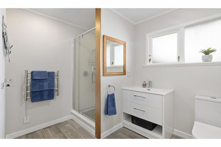Photo of property in 20 Lucknow Terrace, Khandallah, Wellington, 6035