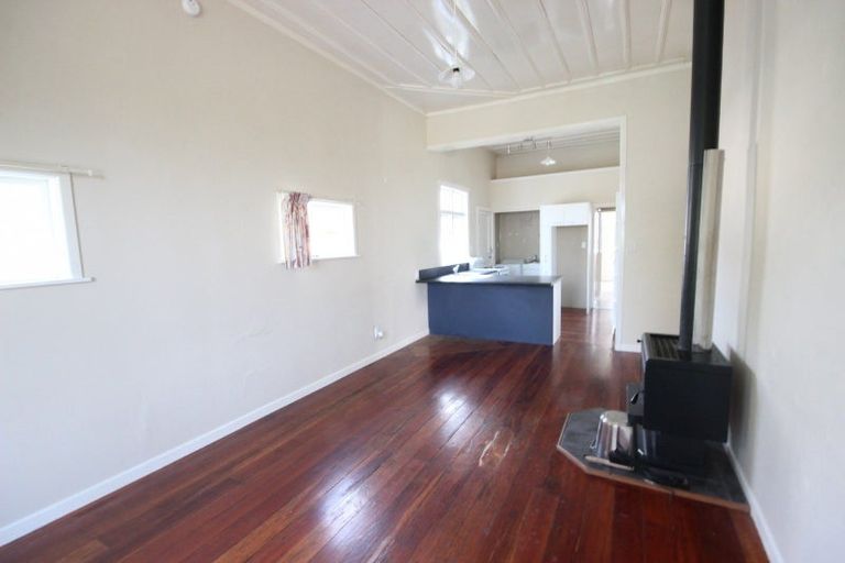 Photo of property in 104 Ferguson Street, West End, Palmerston North, 4412