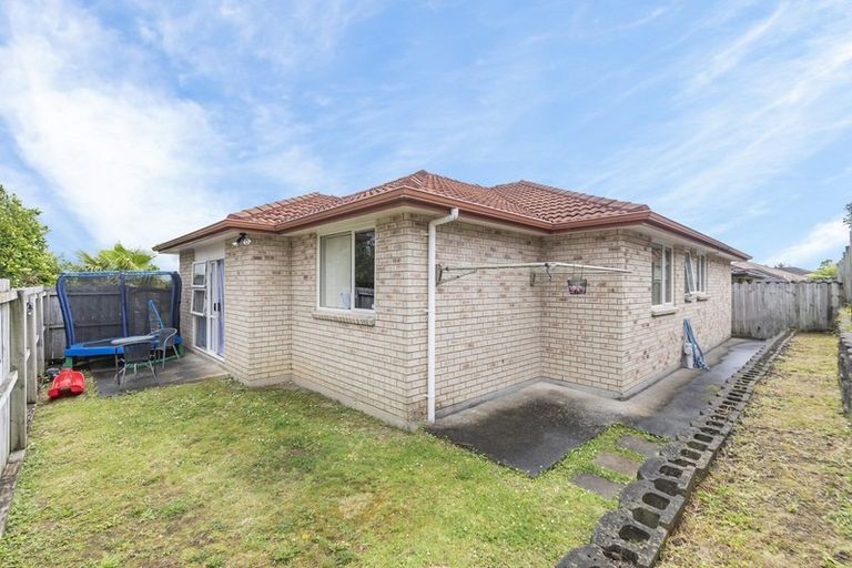 Photo of property in 182 Keri Vista Rise, Papakura, 2110
