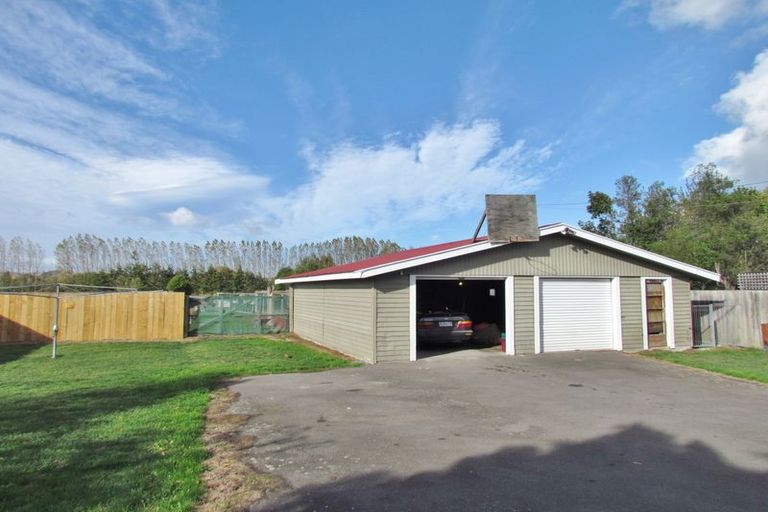 Photo of property in 105 Makoura Road, Masterton, 5810