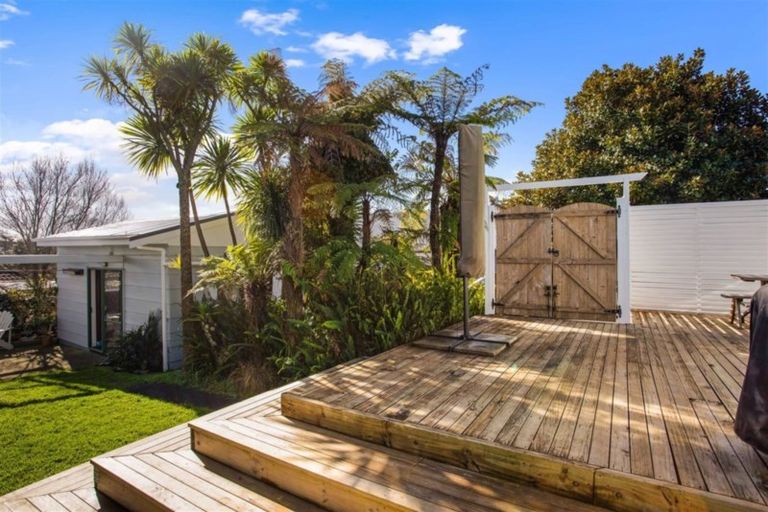 Photo of property in 139 Titirangi Road, New Lynn, Auckland, 0600