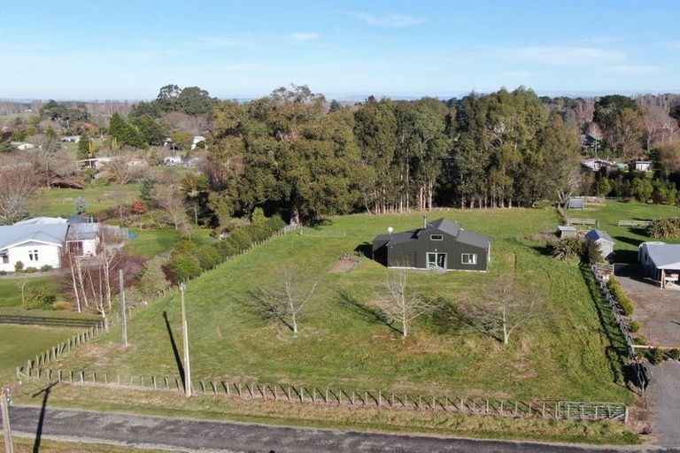 Photo of property in 27 Buckland Street, Tikokino, Waipawa, 4273
