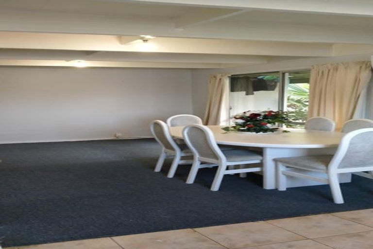 Photo of property in 89b Colwill Road, Massey, Auckland, 0614