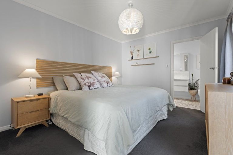 Photo of property in 1 Sinclair Avenue, Highbury, Palmerston North, 4412