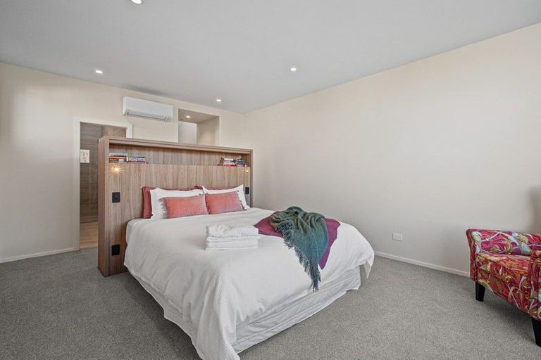 Photo of property in 62 Hensman Road, Queenstown, 9300