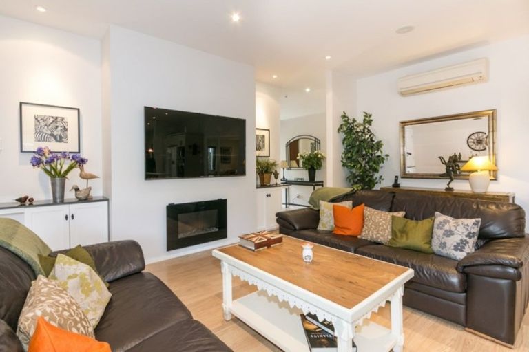 Photo of property in 123 Kent Terrace, Taradale, Napier, 4112