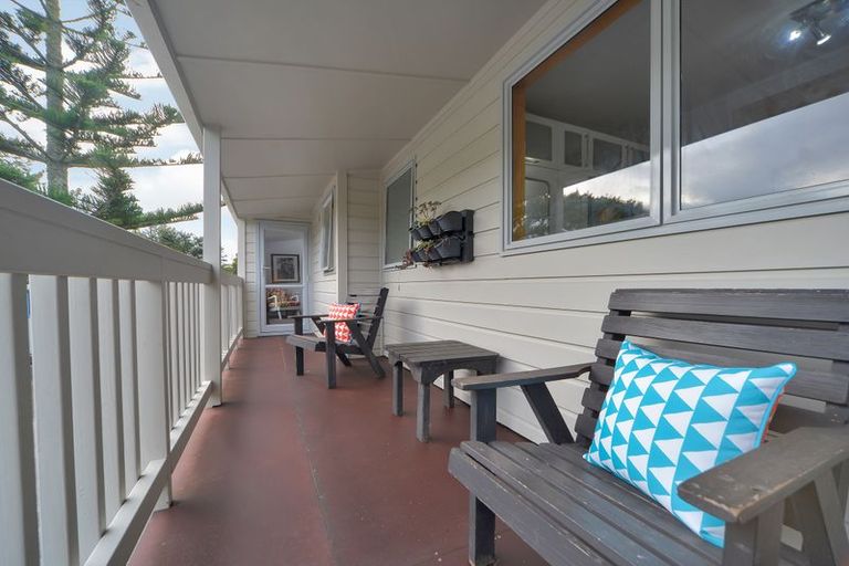 Photo of property in 48a Konini Road, Titirangi, Auckland, 0604