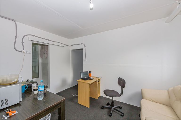 Photo of property in 38 Lanigan Street, Birkdale, Auckland, 0626