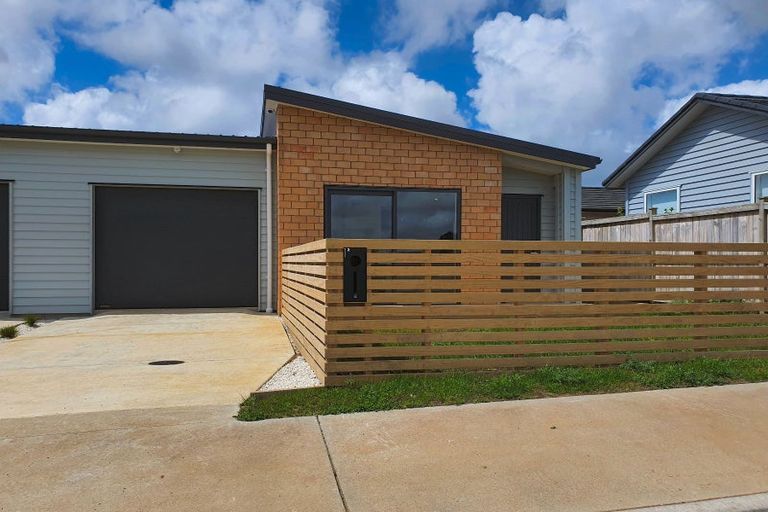 Photo of property in 12 Percheron Road, Pukekohe, 2120