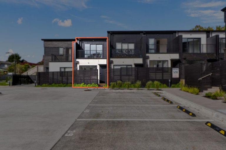 Photo of property in 3 Meg Lane, Glen Eden, Auckland, 0602