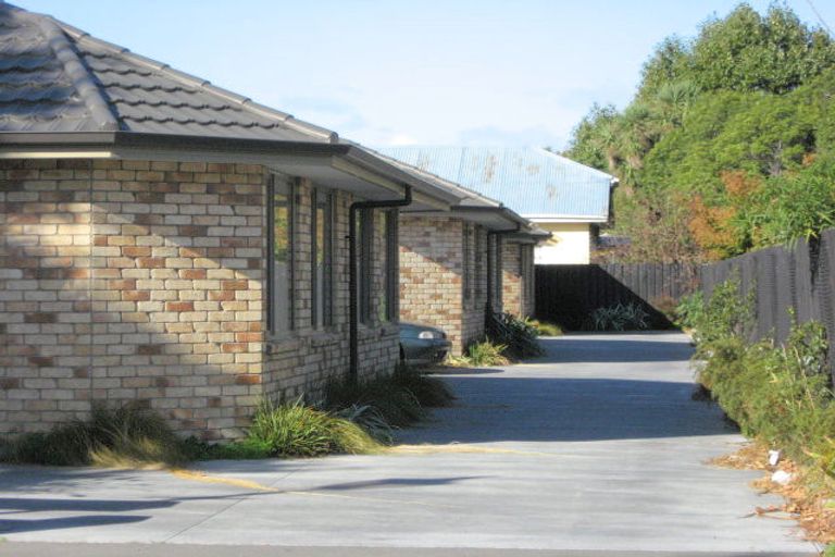 Photo of property in 16c Defoe Place, Waltham, Christchurch, 8023