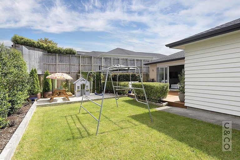 Photo of property in 14 Dinning Road, Riverhead, 0820