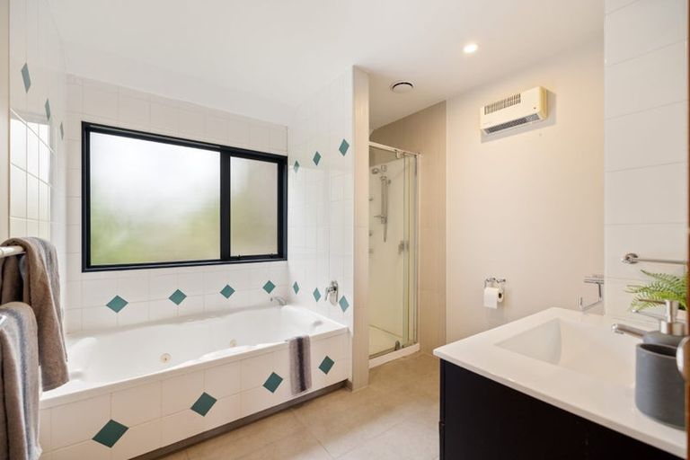 Photo of property in 2/155 Yaldhurst Road, Sockburn, Christchurch, 8042