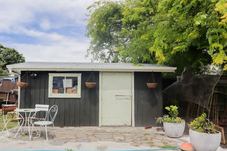 Photo of property in 3 Inwoods Road, Parklands, Christchurch, 8083