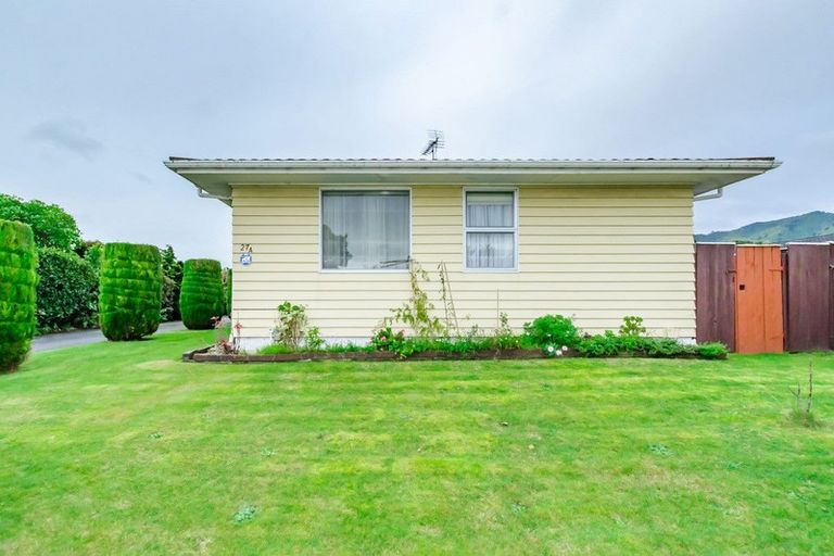Photo of property in 27a Matai Street, Waikanae, 5036