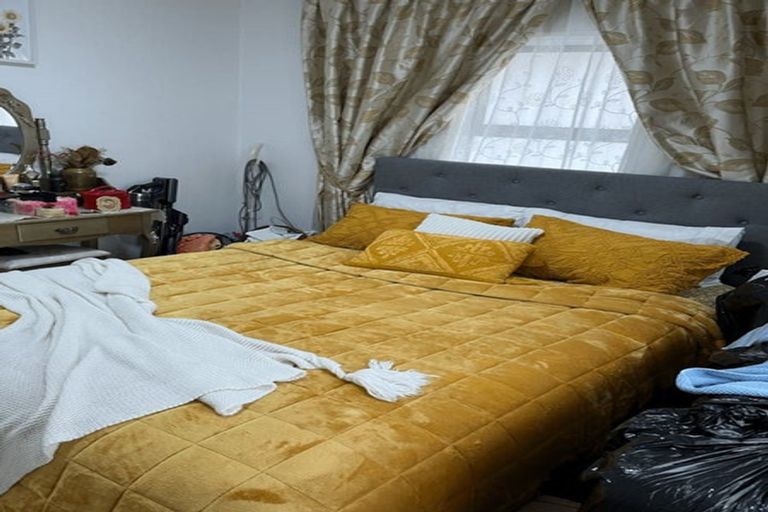 Photo of property in 8 Tiraumea Drive, Pakuranga, Auckland, 2010