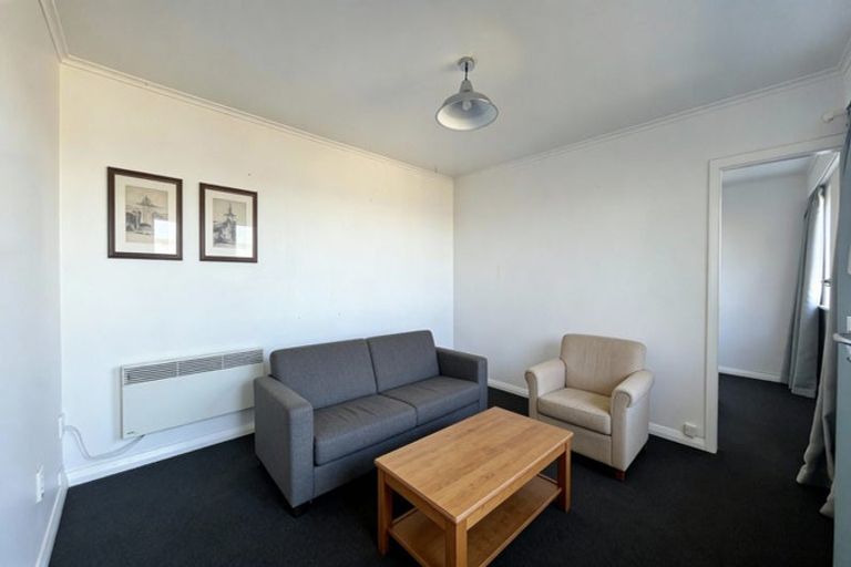 Photo of property in 38 Sugarloaf Road, Brooklyn, Wellington, 6021