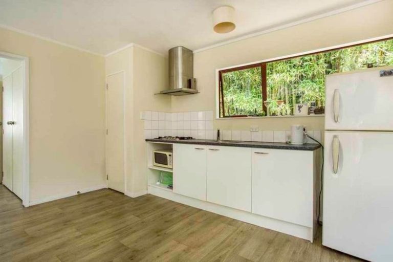 Photo of property in 24 Glenfinn Place, Massey, Auckland, 0614