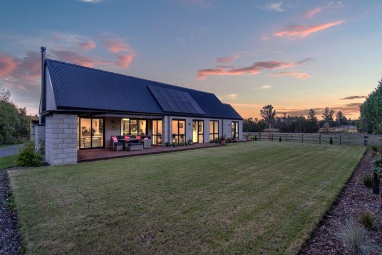 Photo of property in 7 Adian Way, Loburn, Rangiora, 7472