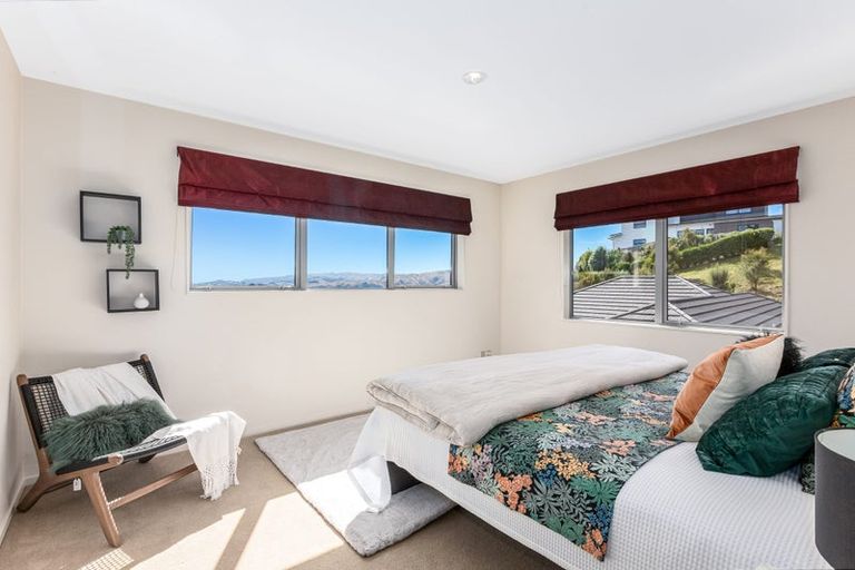 Photo of property in 22 Ships Cove, Whitby, Porirua, 5024