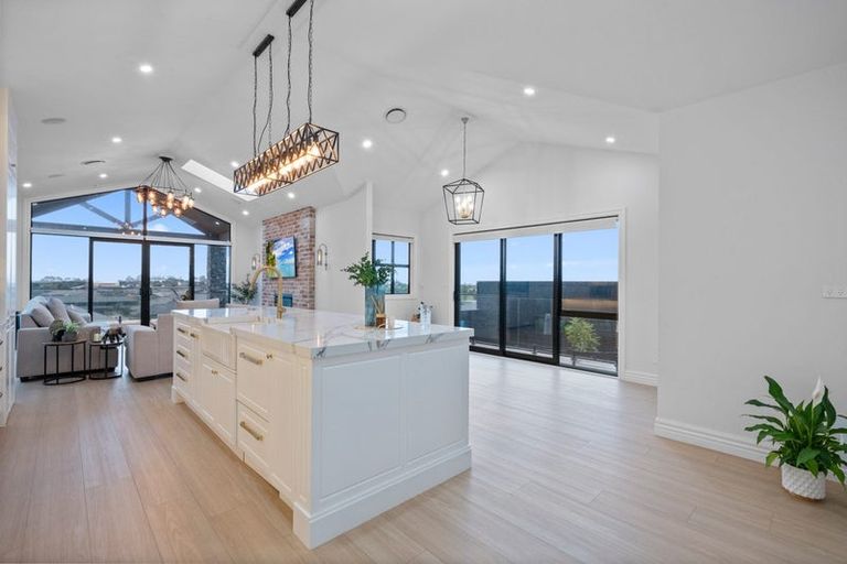 Photo of property in 9 Fisk Road, Pukekohe, 2120