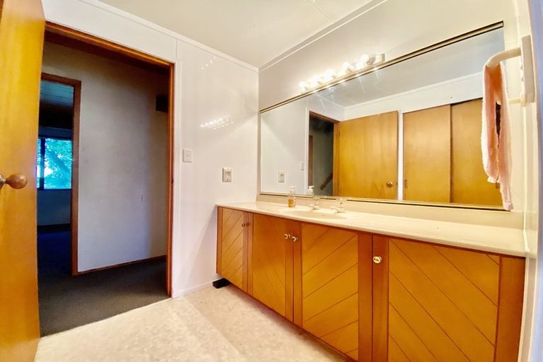 Photo of property in 71 Derbyshire Lane, Karaka, Papakura, 2580