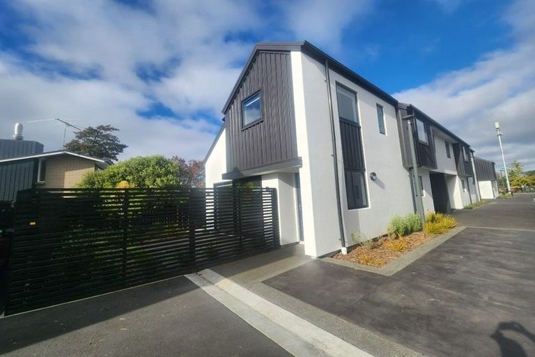 Photo of property in 3/114 Cranford Street, St Albans, Christchurch, 8014