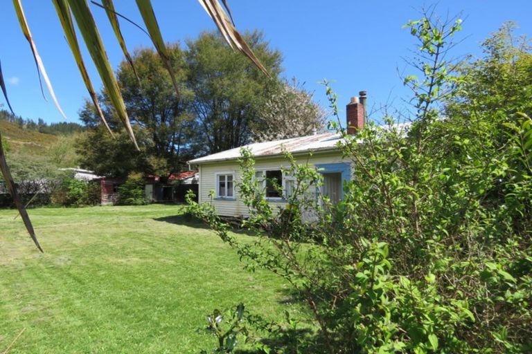 Photo of property in 73 Shiel Street, Reefton, 7830