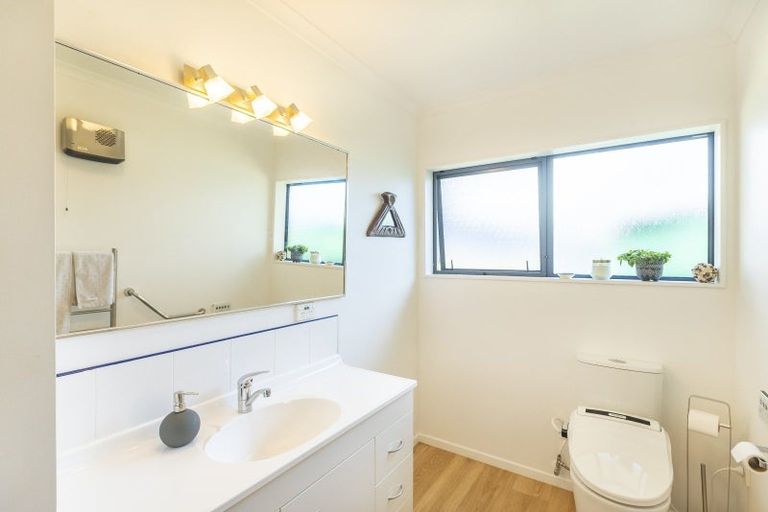 Photo of property in 29 Rifleman Lane, Paraparaumu Beach, Paraparaumu, 5032
