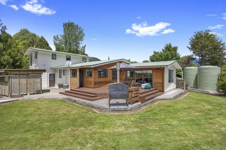 Photo of property in 6b Lady Cobham Grove, Anakiwa, Picton, 7281
