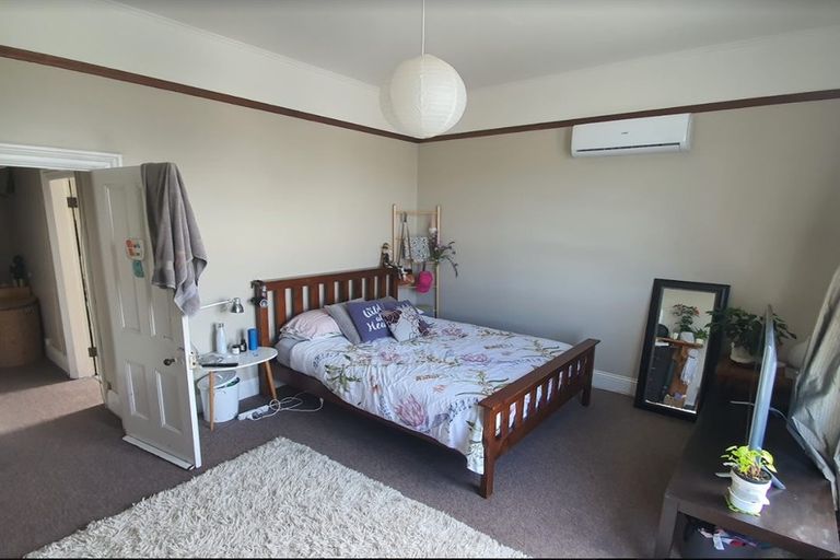 Photo of property in 180-182 Ohiro Road, Brooklyn, Wellington, 6021