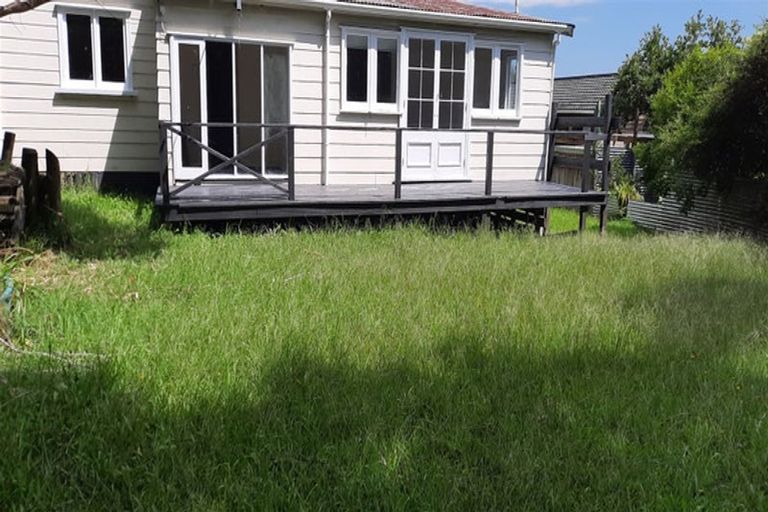 Photo of property in 87 Konini Road, Titirangi, Auckland, 0604