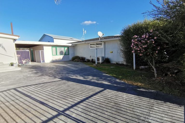 Photo of property in 1 Chester Place, Taradale, Napier, 4112