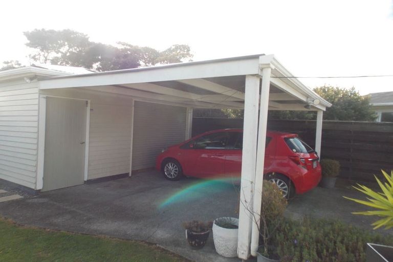 Photo of property in 45 Sutherland Crescent, Westbrook, Palmerston North, 4412