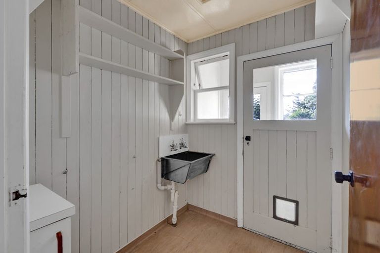 Photo of property in 117 Frankley Road, Frankleigh Park, New Plymouth, 4310