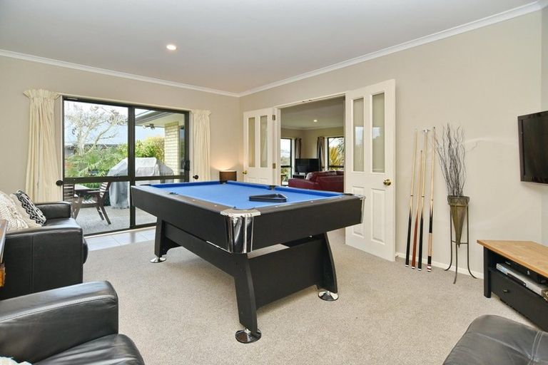 Photo of property in 30 John Morel Place, Parklands, Christchurch, 8083