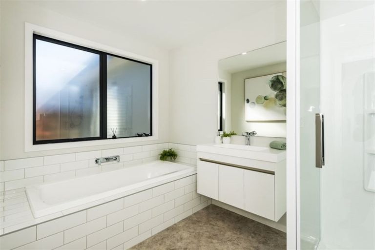 Photo of property in 45 Mount Linton Avenue, Wanaka, 9305