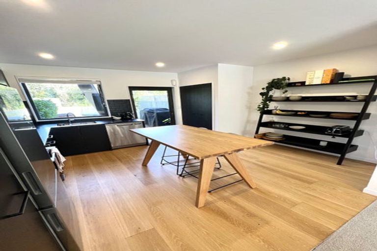 Photo of property in 37 Rua Kai Way, Brooklyn, Wellington, 6021