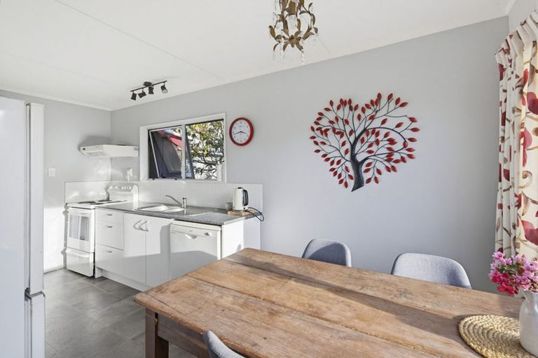 Photo of property in 58b Leinster Avenue, Raumati South, Paraparaumu, 5032