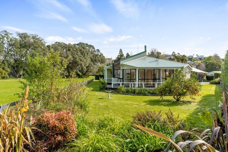 Photo of property in 111 Moana Anu Anu Avenue, Whangamata, 3620