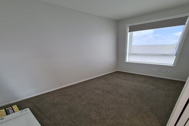 Photo of property in 6a Brunton Place, Glenfield, Auckland, 0629