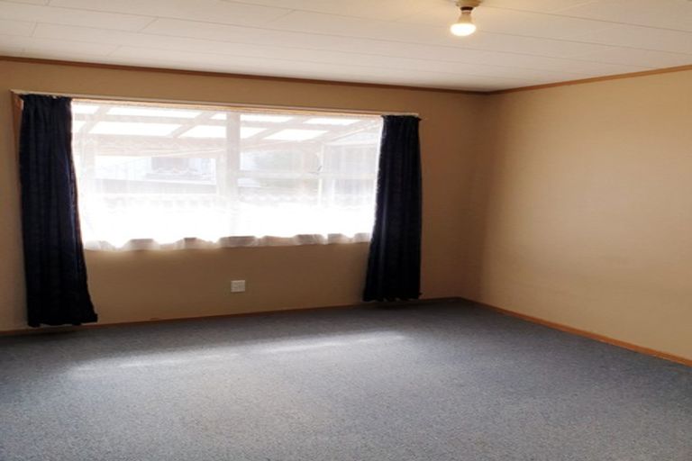 Photo of property in 105 Sycamore Drive, Sunnynook, Auckland, 0620