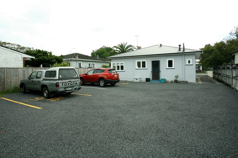 Photo of property in 98 Rifle Range Road, Dinsdale, Hamilton, 3204