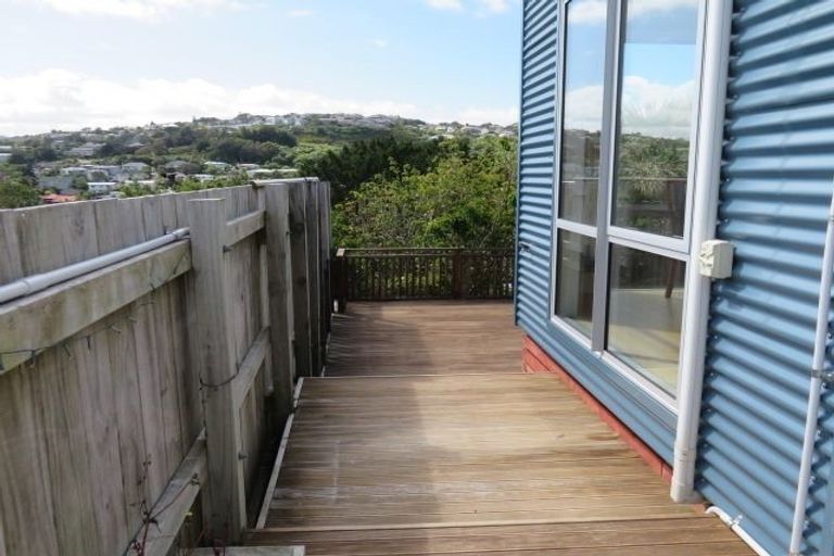 Photo of property in 48a Bassett Road, Johnsonville, Wellington, 6037