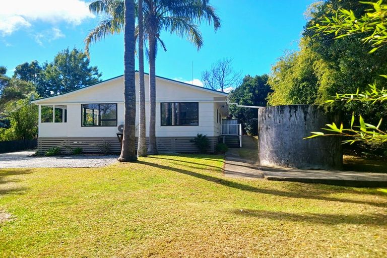Photo of property in 29 Paradise Road, Coopers Beach, 0420