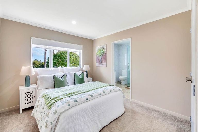 Photo of property in 285 Don Buck Road, Massey, Auckland, 0614